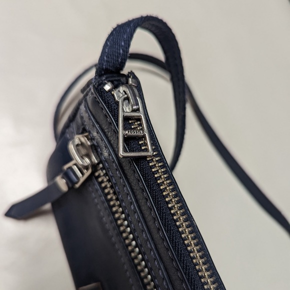 Fossil Navy Leather Crossbody Bag - Picture 8 of 8